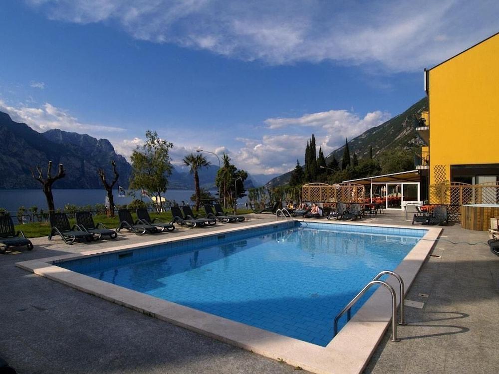 Hotel Sole Μαλτσεζίνε Εξωτερικό φωτογραφία