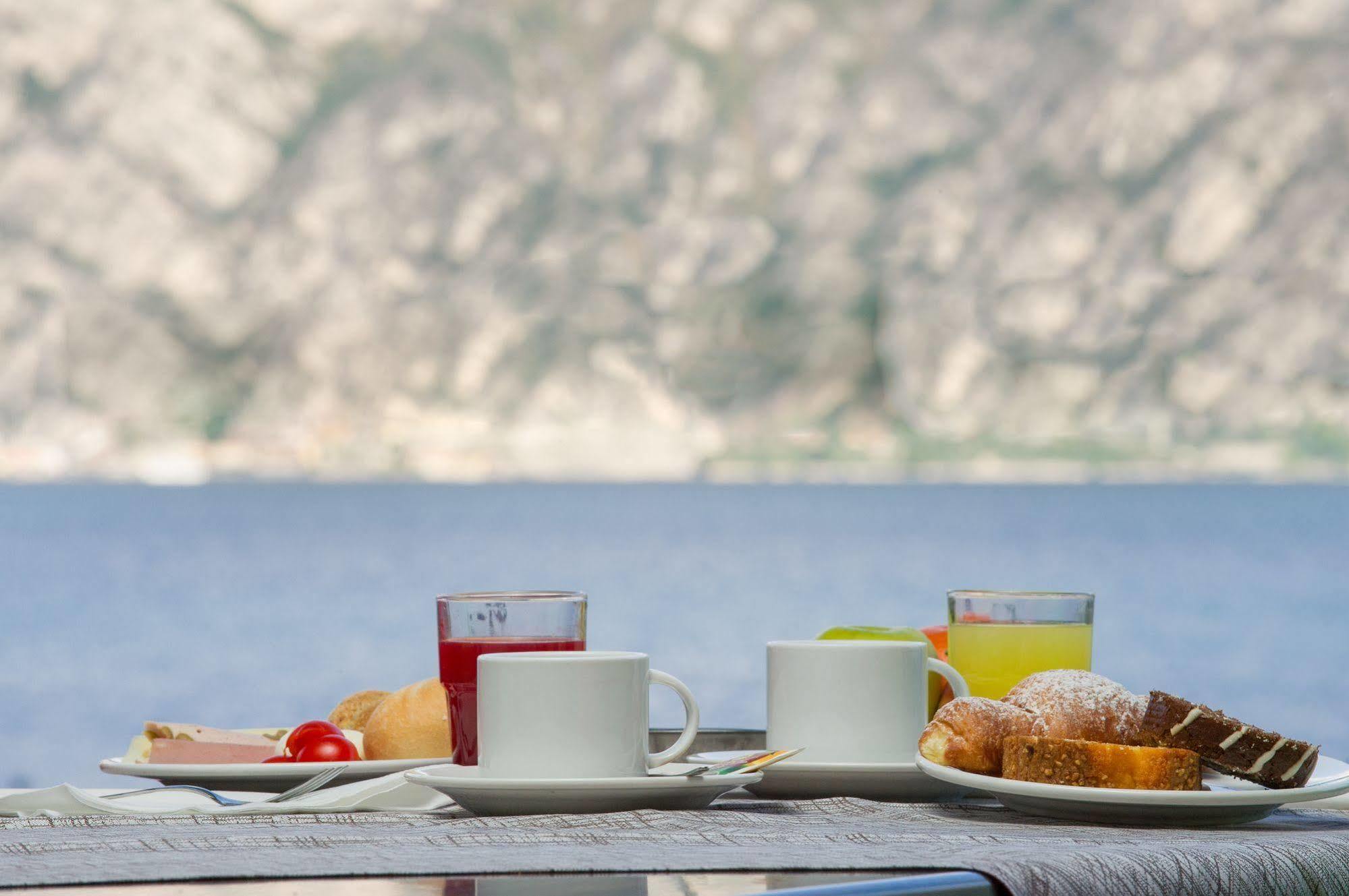 Hotel Sole Μαλτσεζίνε Εξωτερικό φωτογραφία