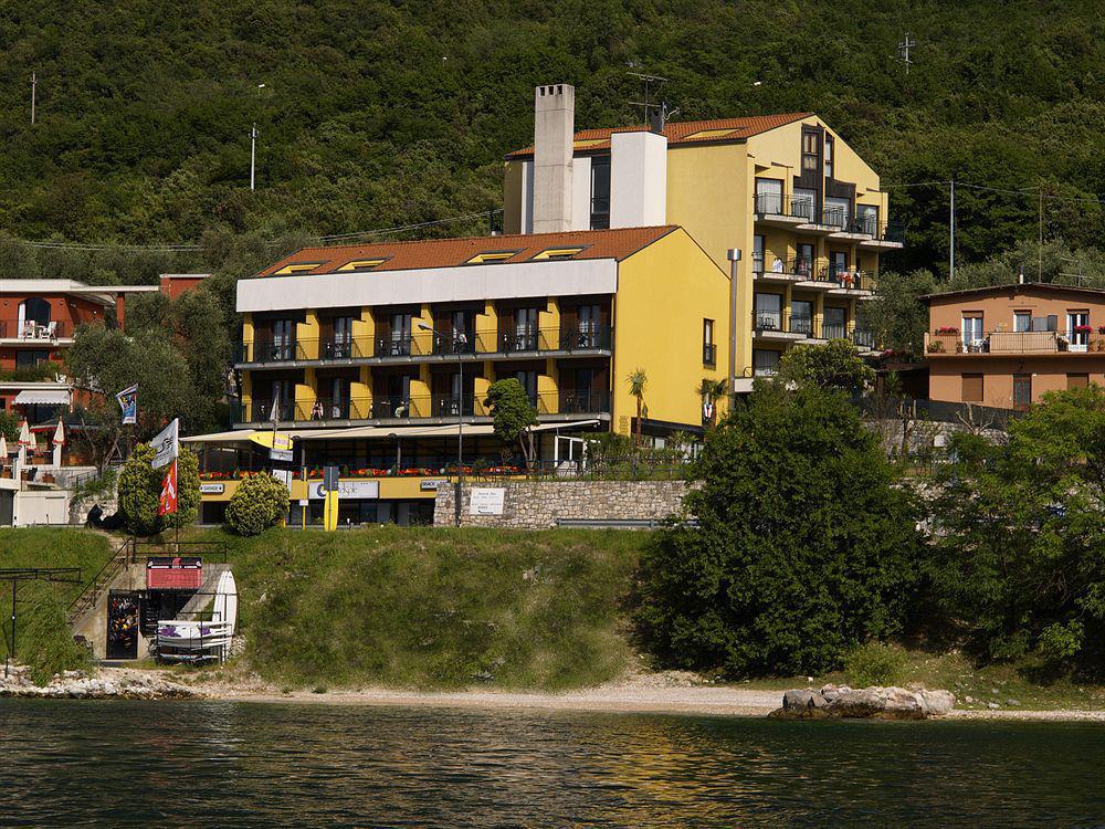 Hotel Sole Μαλτσεζίνε Εξωτερικό φωτογραφία
